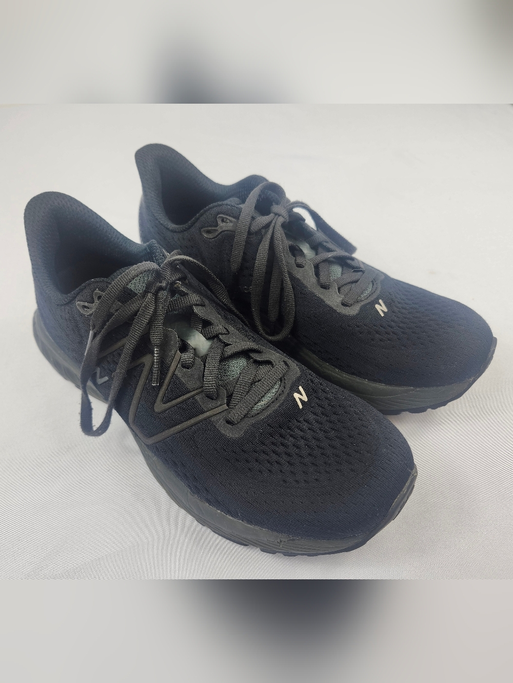New Balance Women's 8.5 B Black Fresh Foam Athletic Running Shoes